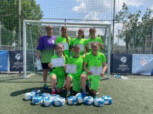 Elevele liceului premiate după o competiție de fotbal