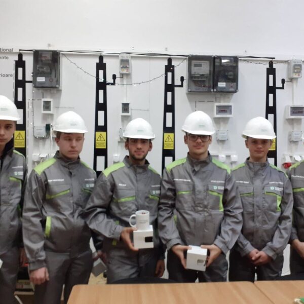 Laborator de electrotehnică — specializarea Electric, fotografia 11